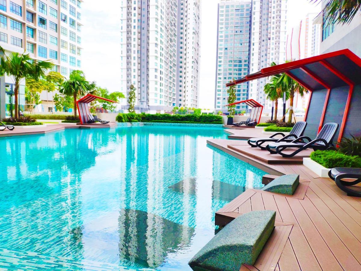Netflix# Conezion Ioi Resort City By Salaam Suites Putrajaya Exterior photo